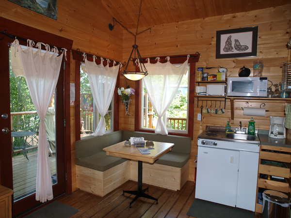 Cabin 1 new nook 2